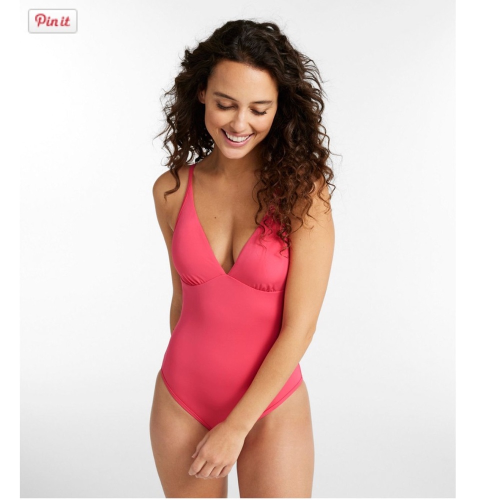 L.L.Bean Women’s Coastal Essentials Pink Swimsuit